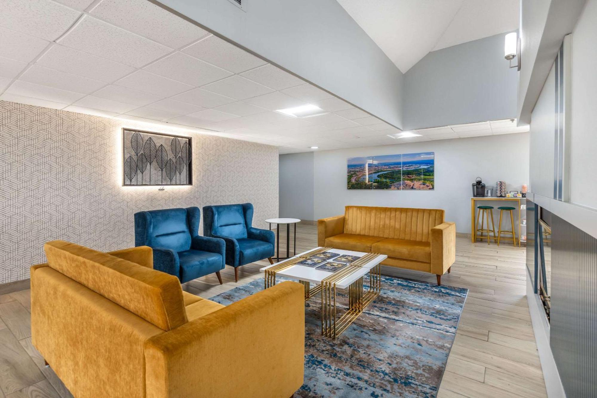 Comfort Inn & Suites Chattanooga-איסט רידג' מראה חיצוני תמונה