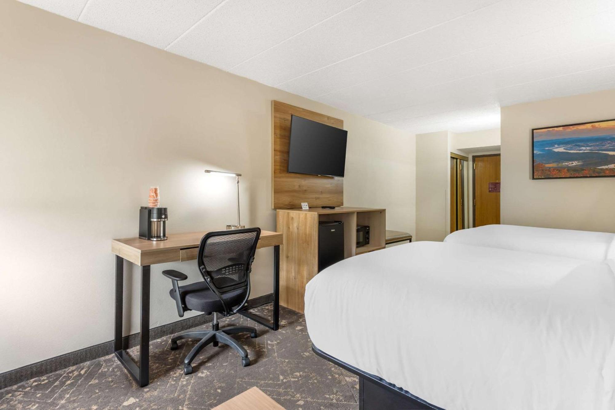 Comfort Inn & Suites Chattanooga-איסט רידג' מראה חיצוני תמונה